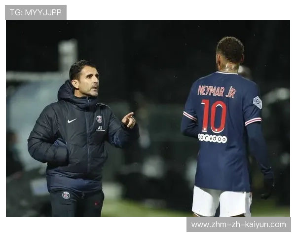 巴黎圣日耳曼—内马尔挑传门前造成混乱转化为进球